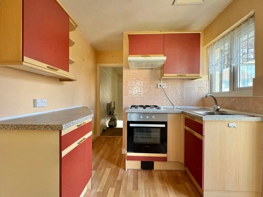 Property photo 3 of 8