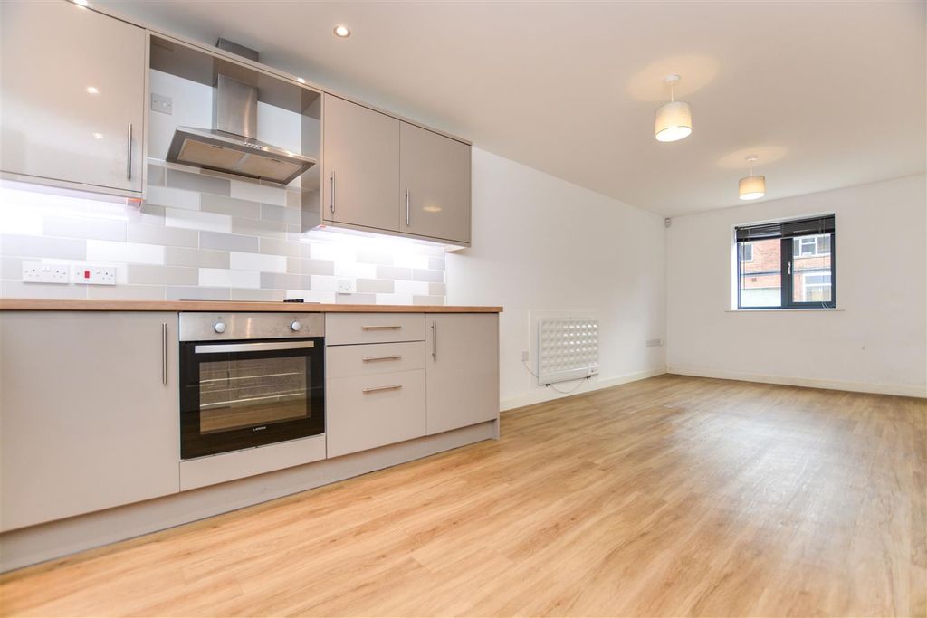 Property photo 3 of 13 Kitchen