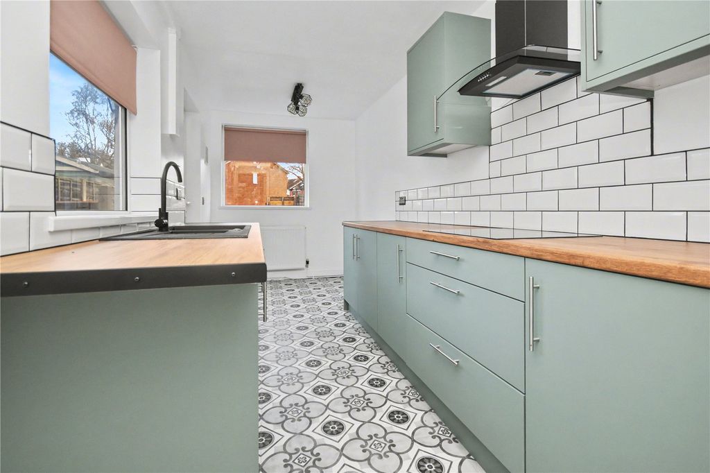 Property photo 1 of 19 Picture No. 15