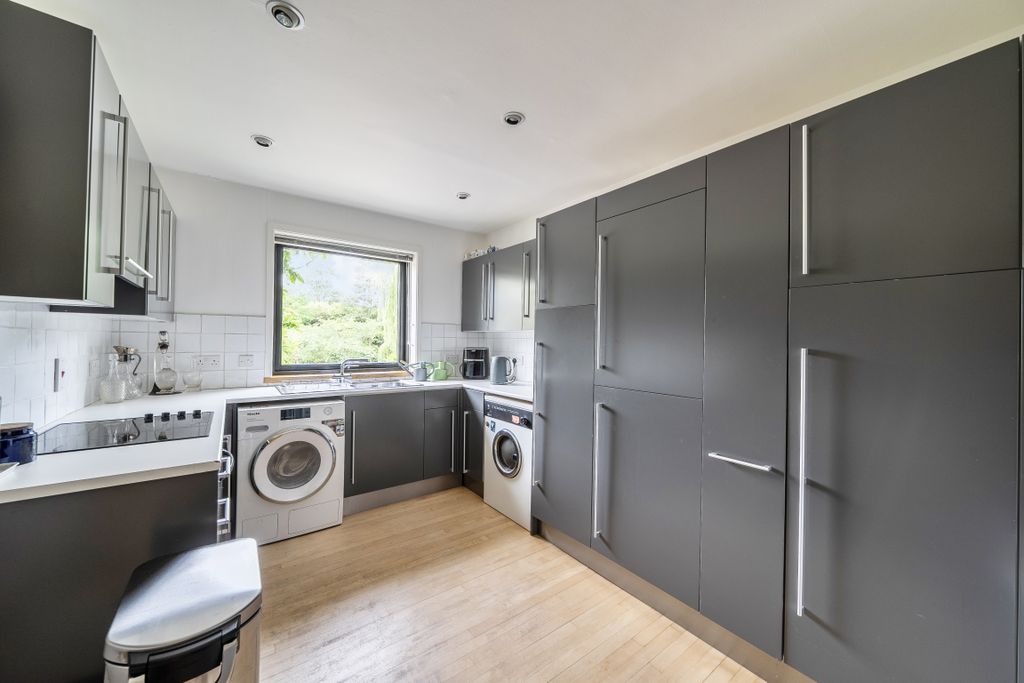 Additional image 13 of 5 bed detached house for saleRoad Running Through, Oxford OX33