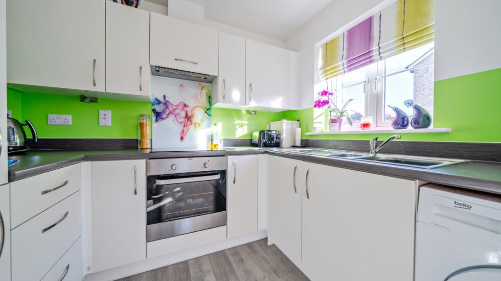 Property photo 3 of 14