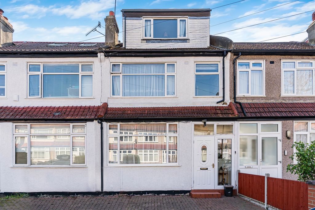 Property photo 1 of 19 Exterior