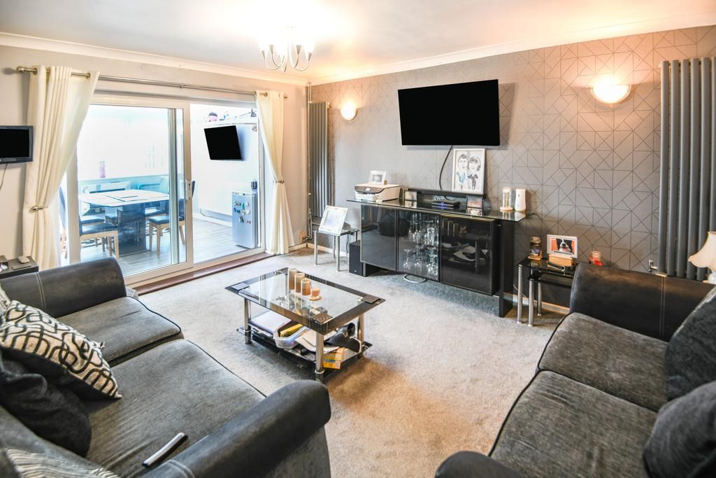 Property photo 2 of 12 Photo 2