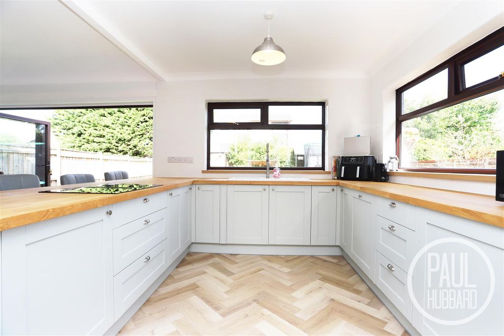 Property photo 2 of 19 Img_8057.Jpg