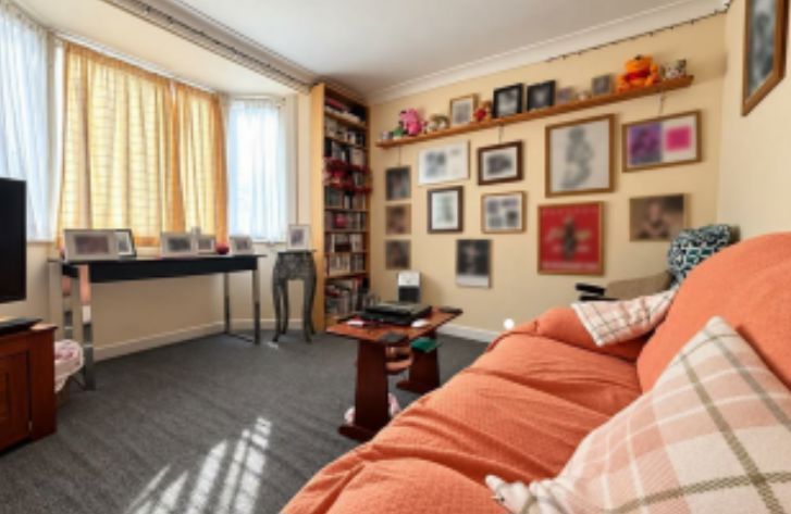 Property photo 2 of 4