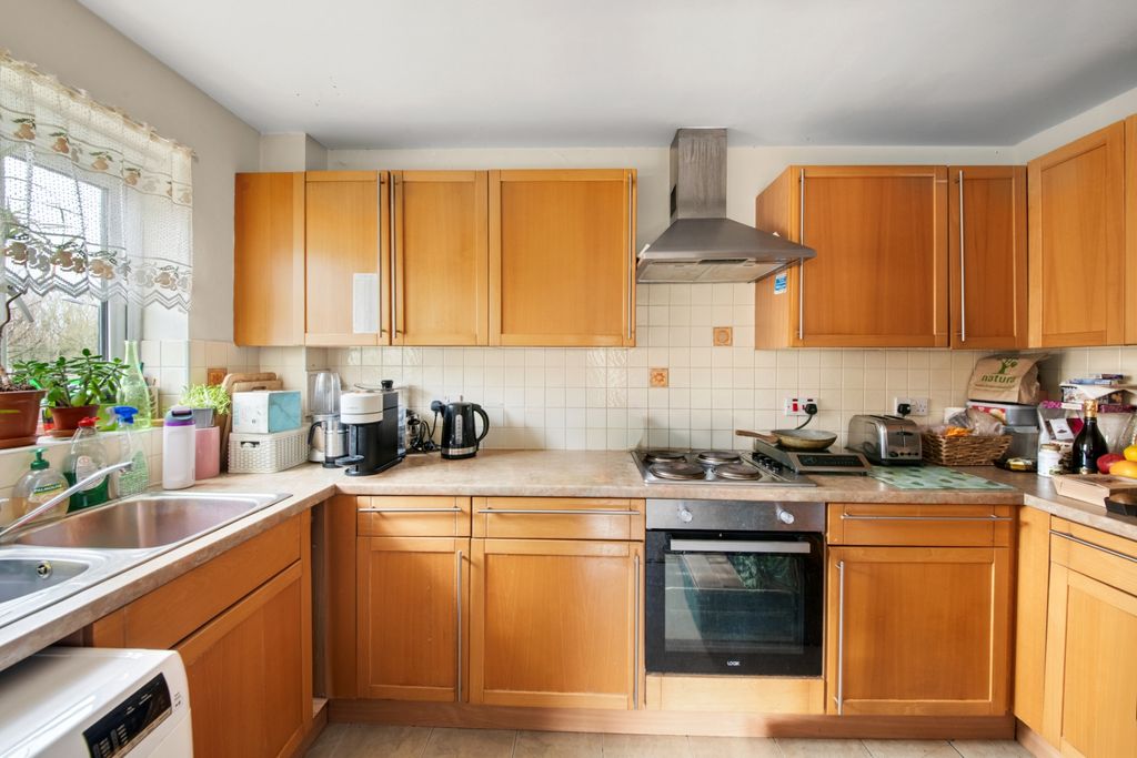 Property photo 3 of 9 Photo 3