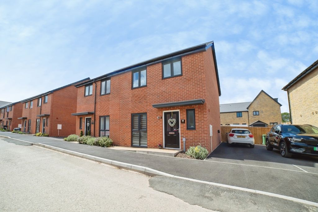 Property photo 1 of 18 Pbox-Img.Jpg