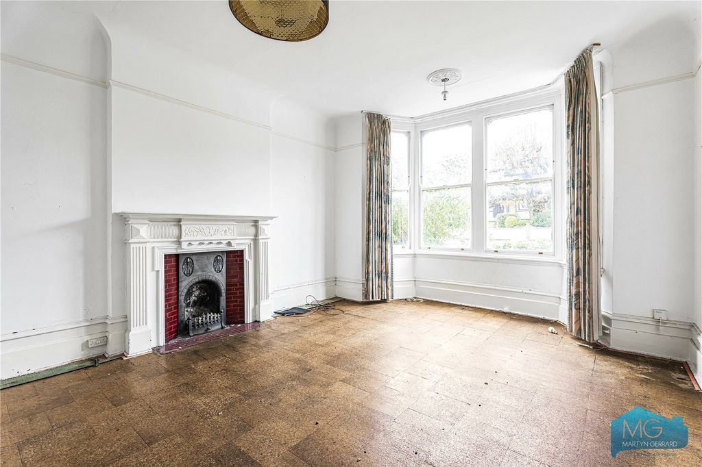 Property photo 2 of 27 Picture No. 08