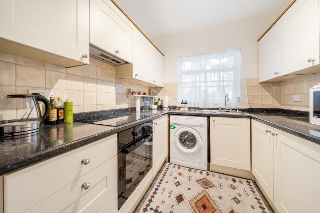 Property photo 2 of 15 Kitchen