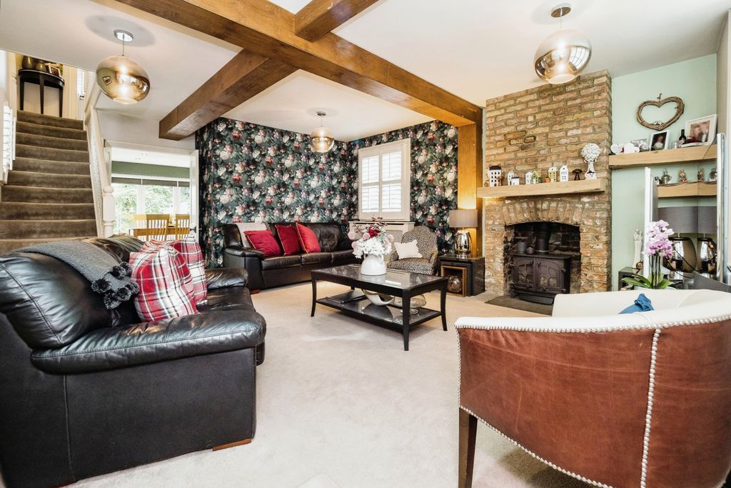 Property photo 2 of 16 Photography