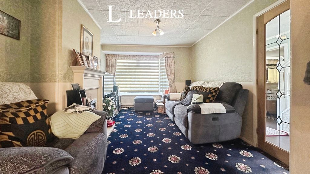 Property photo 3 of 19 Pbox-Img.Jpg
