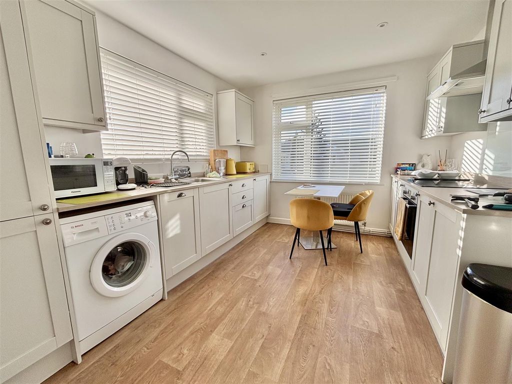 Property photo 2 of 9 Img_9974.Jpeg