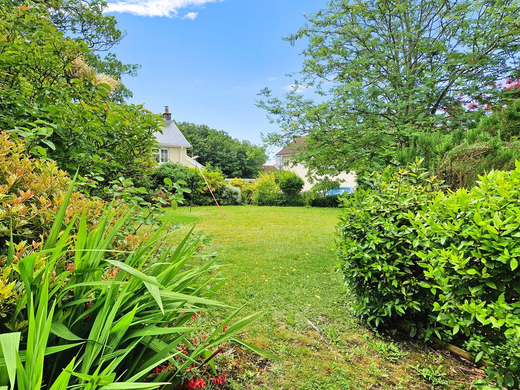 Property photo 2 of 43