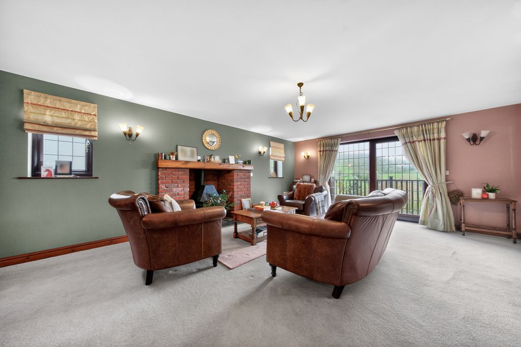 Property photo 3 of 23 1433013-21-69c6Df19A029A