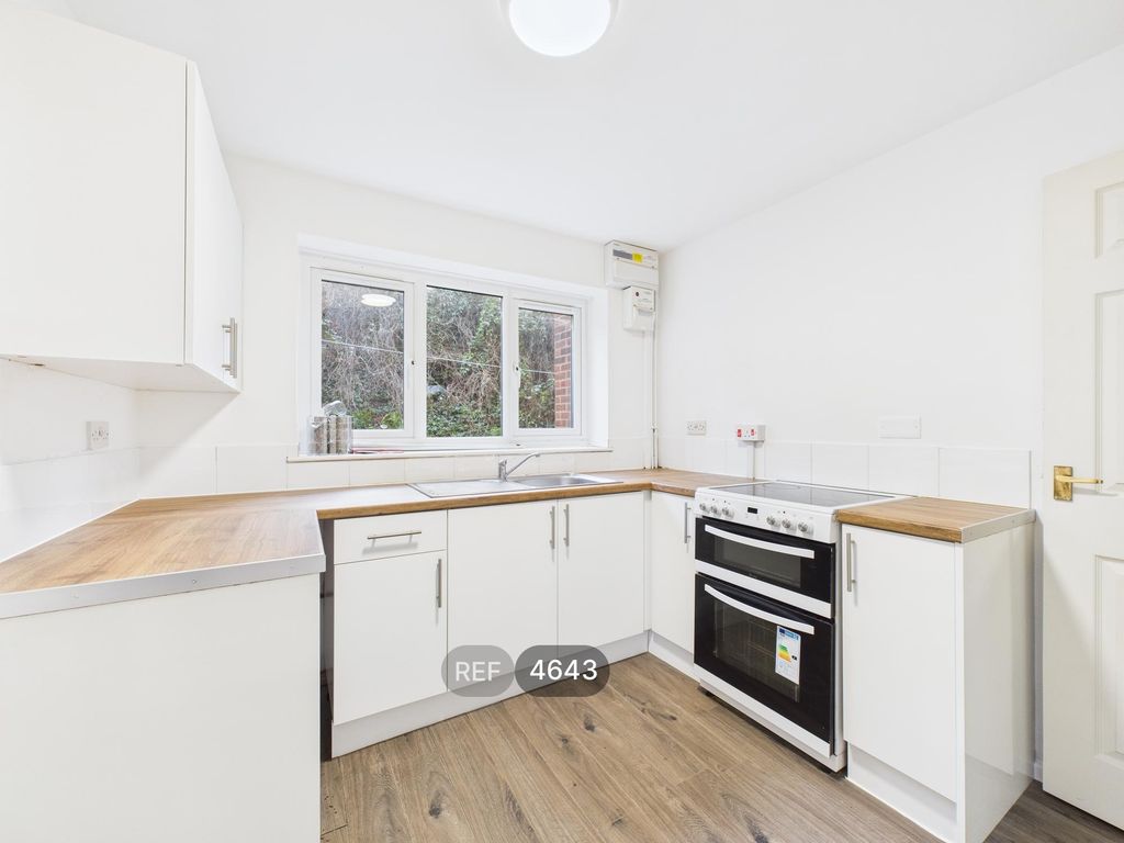 Property photo 2 of 15 Kitchen