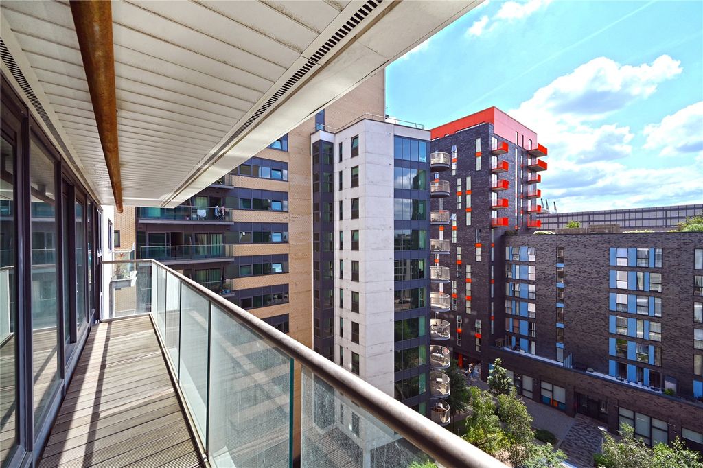 Property photo 2 of 13 Terrace