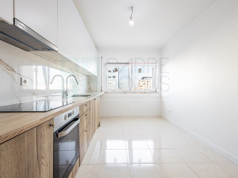 Property photo 3 of 68