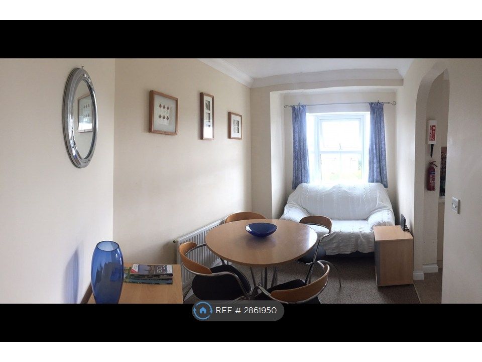 Property photo 2 of 5 Lounge