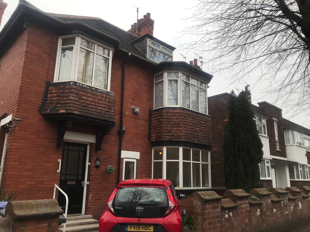 Property photo 2 of 9 Front