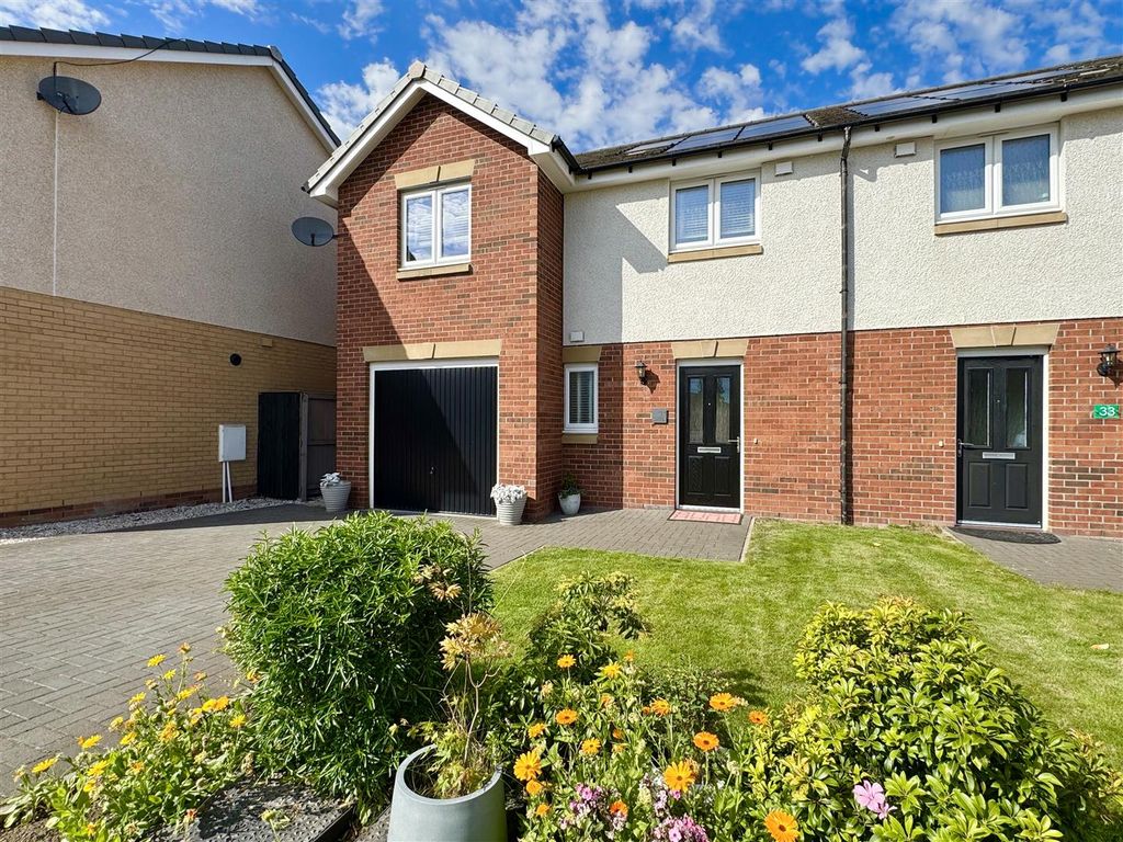 Property photo 1 of 19 External