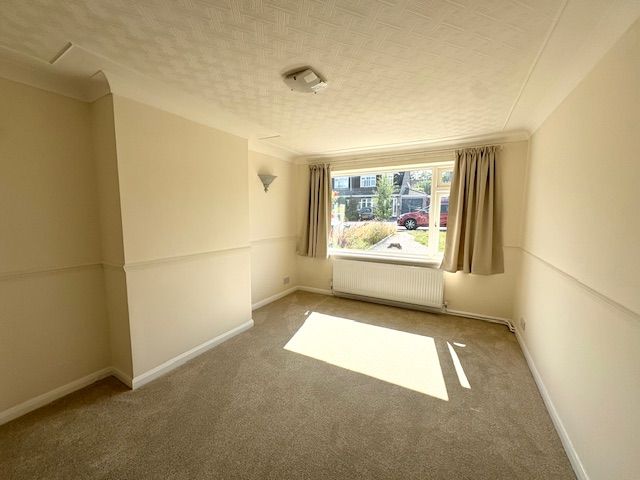 Property photo 3 of 9 Living Room