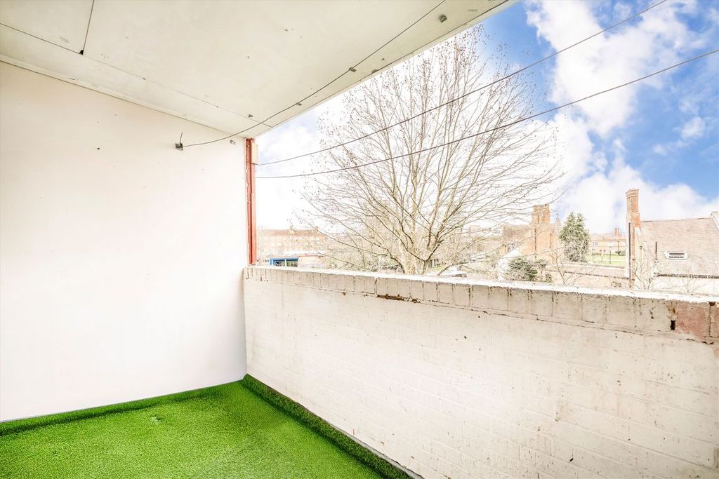 Property photo 3 of 5