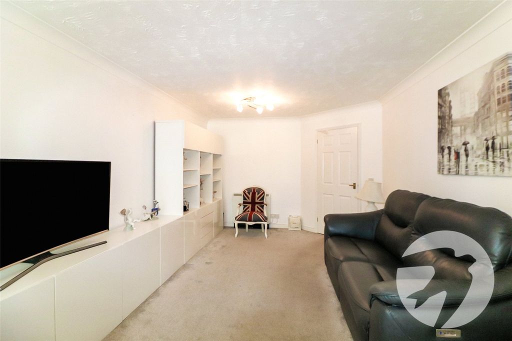 Property photo 3 of 11 Picture No. 26