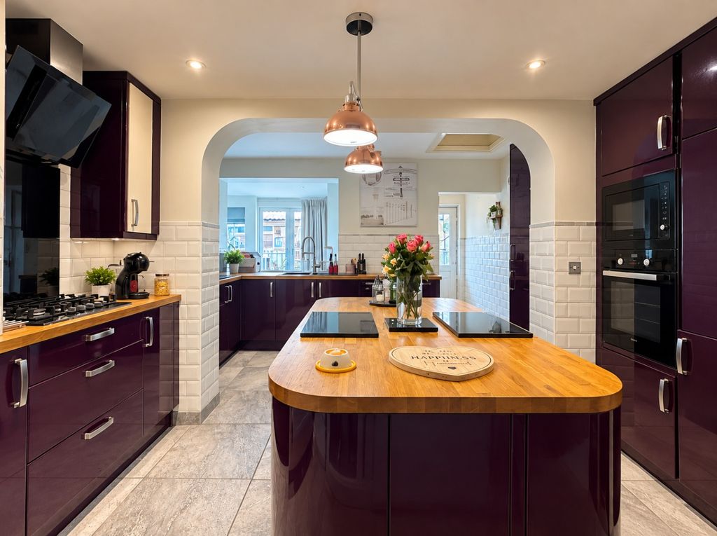 Property photo 2 of 12 5416613