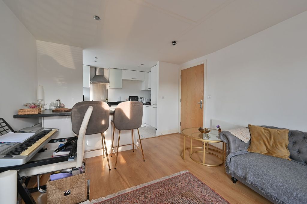 Property photo 3 of 11