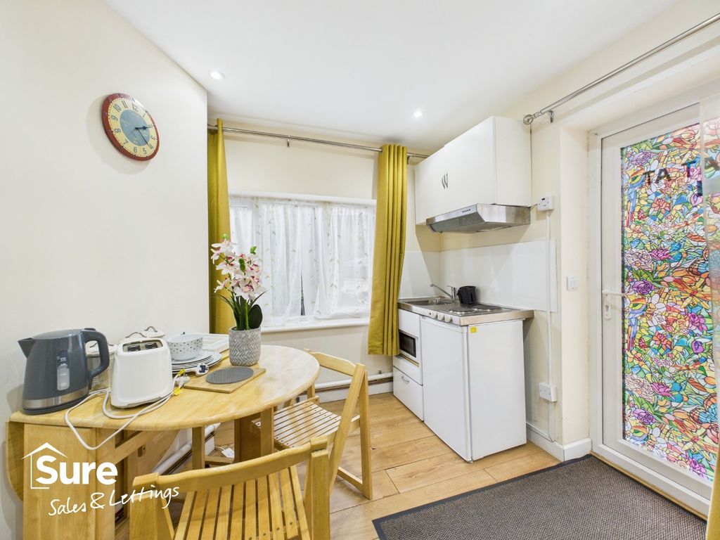 Property photo 3 of 7 4514622