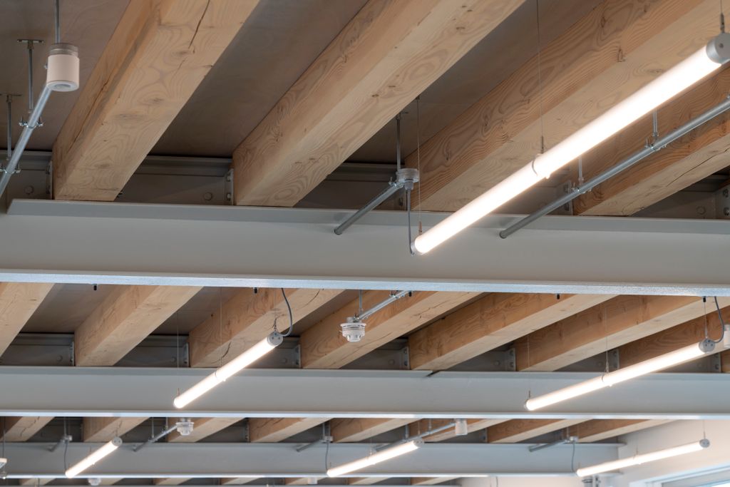 Property photo 2 of 83