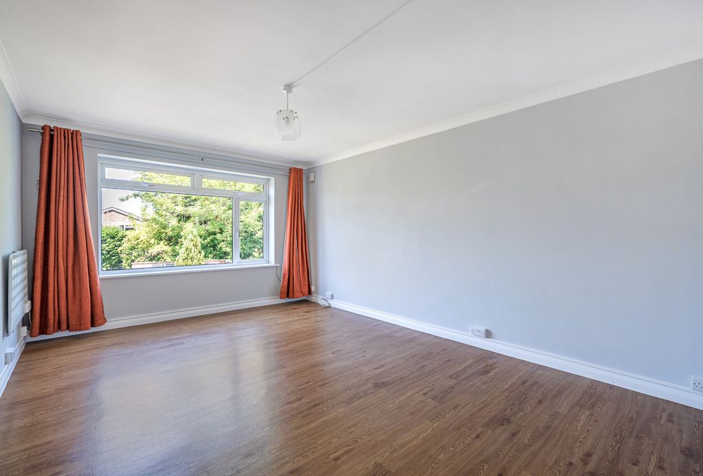 Property photo 2 of 13 1310291-15-684c26...