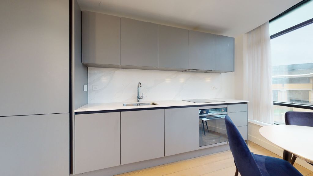 Property photo 2 of 10 Kitchen