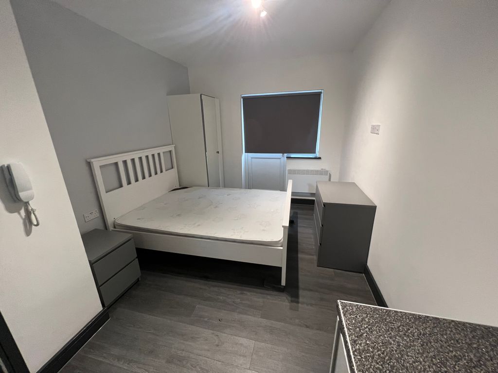 Property photo 3 of 10 Img_1594[1]