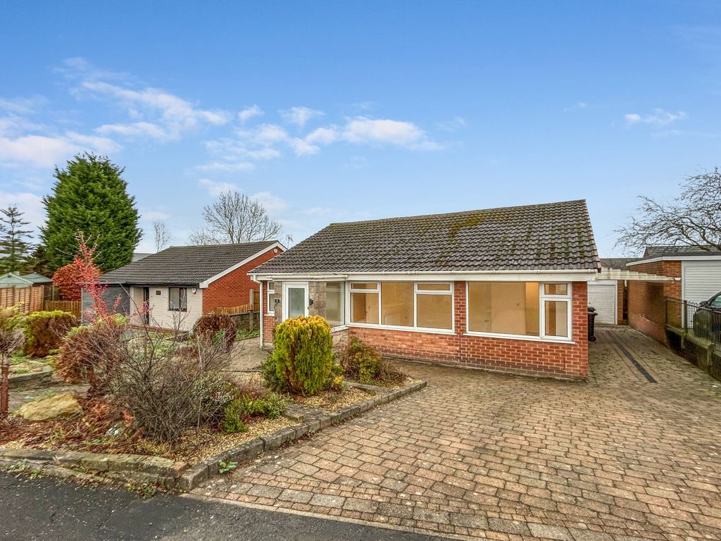 Property photo 1 of 13 Heathfield-4