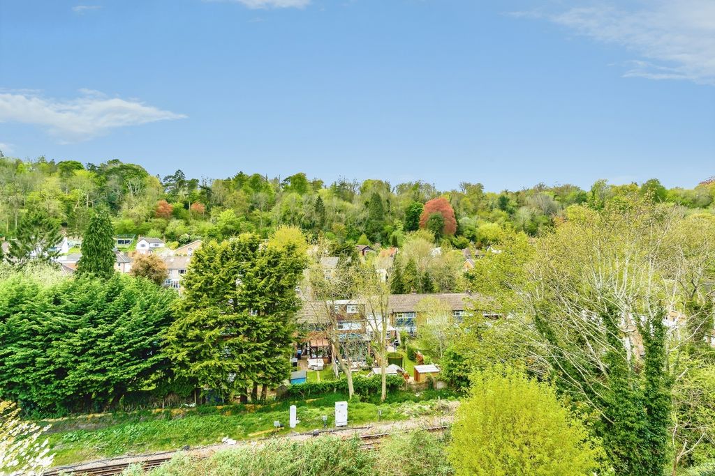 Property photo 3 of 16 Pbox-Img.Jpg