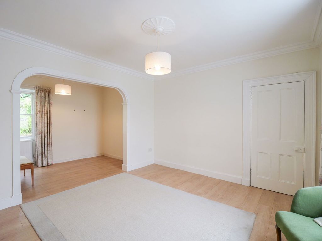 Property photo 3 of 32
