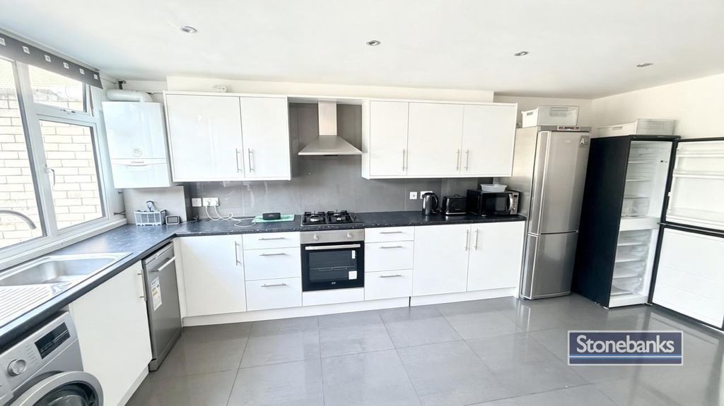 Property photo 1 of 12 Whatsapp Image 2026-08-19 At 16.18.38.Jpeg