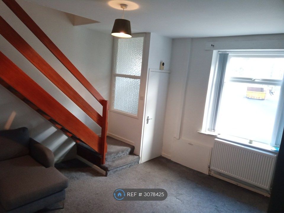 Property photo 3 of 14