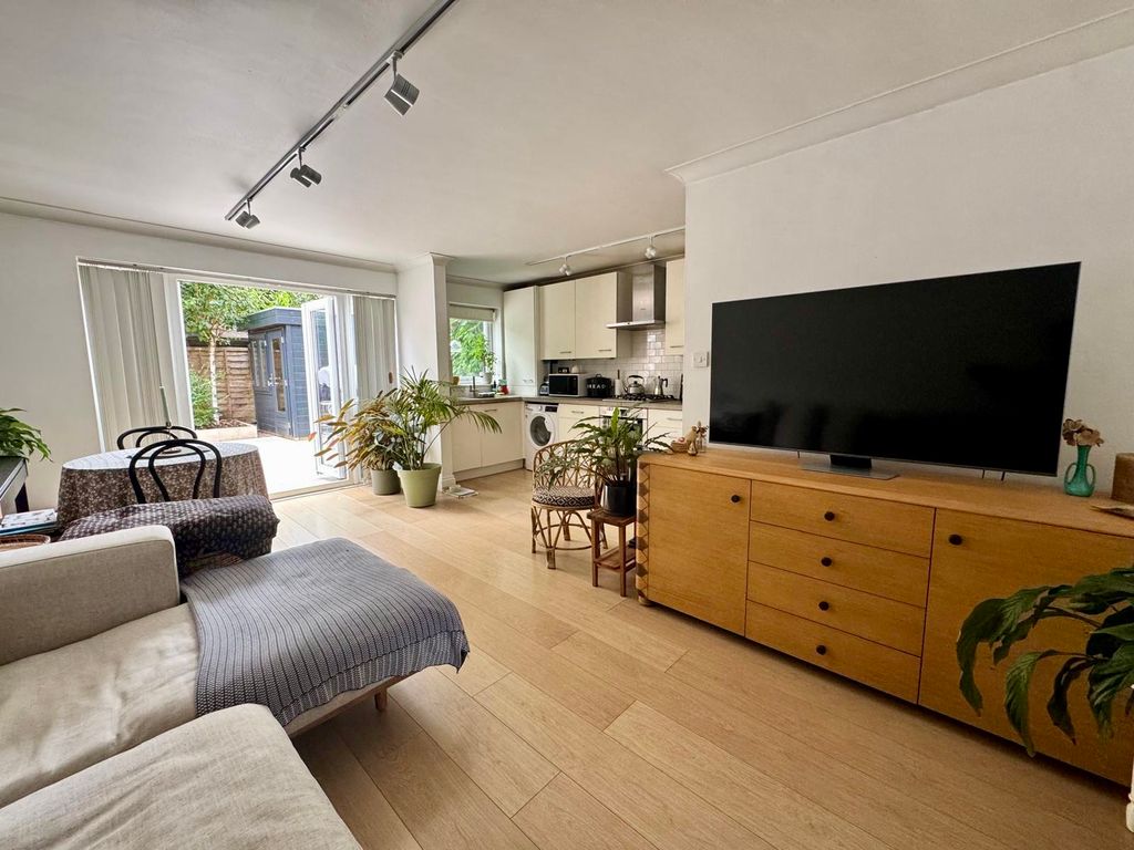 Property photo 2 of 12 Photo #2