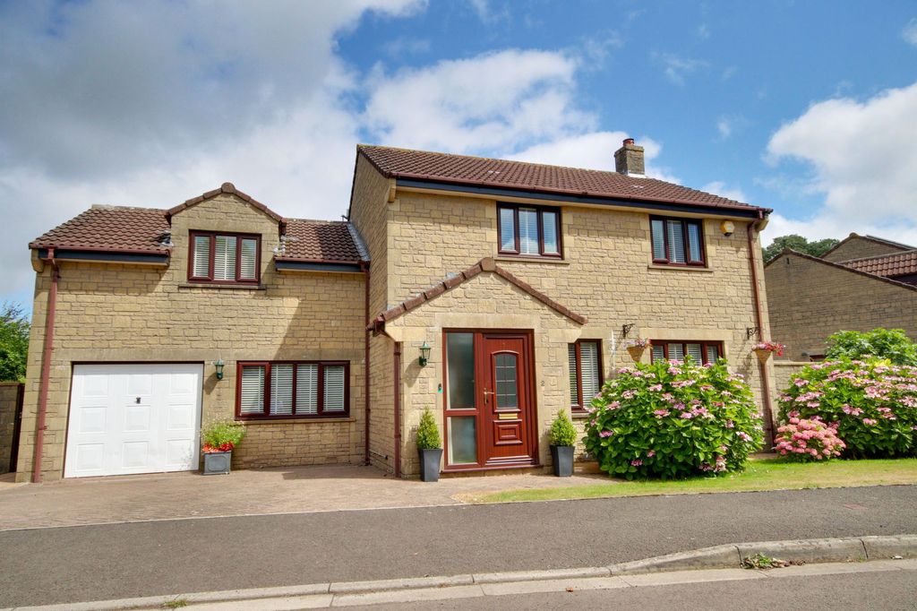 Property photo 1 of 45
