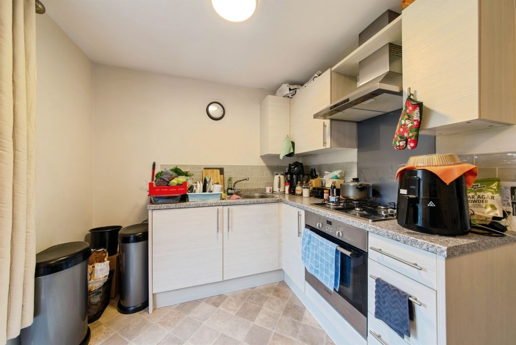Property photo 2 of 17