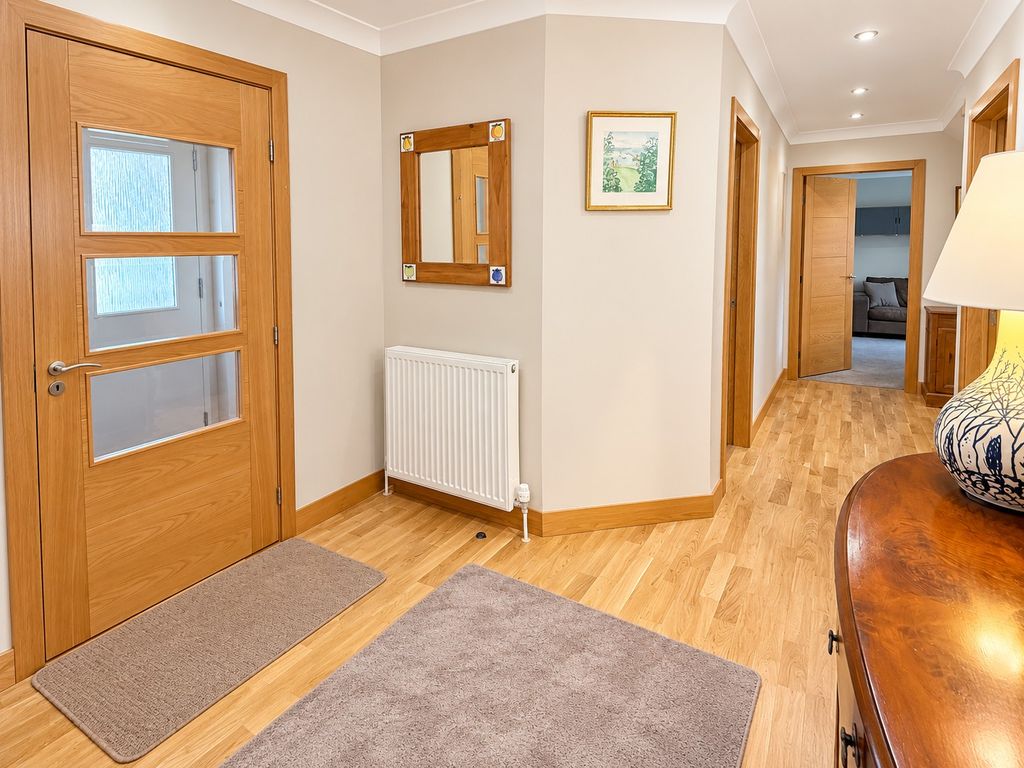Property photo 3 of 25