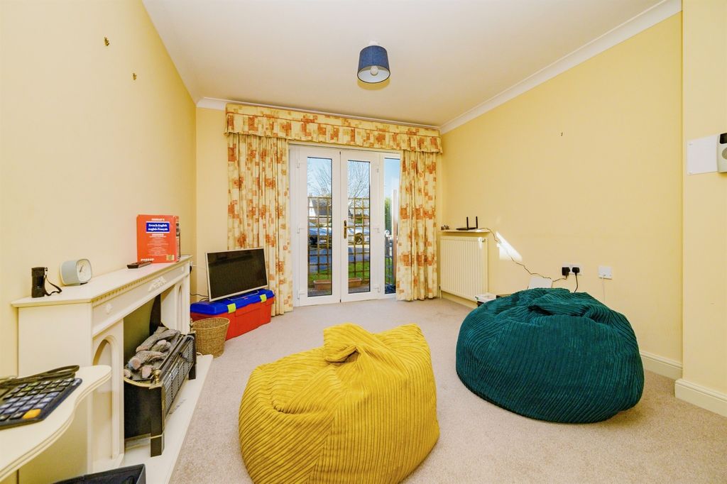 Property photo 3 of 8