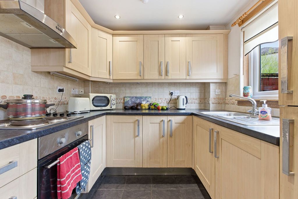 Property photo 3 of 17