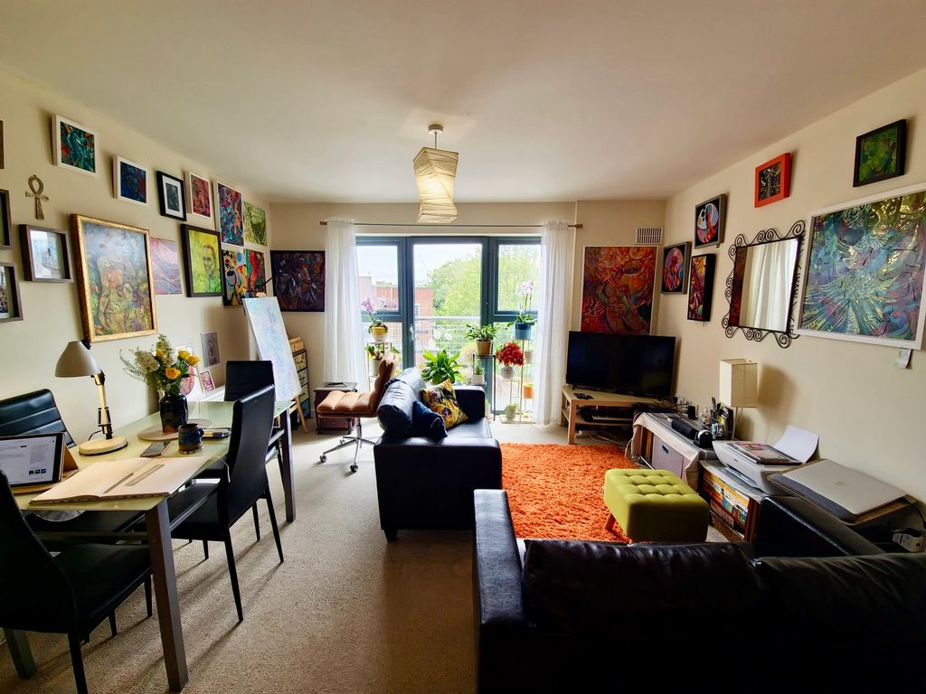 Property photo 3 of 8