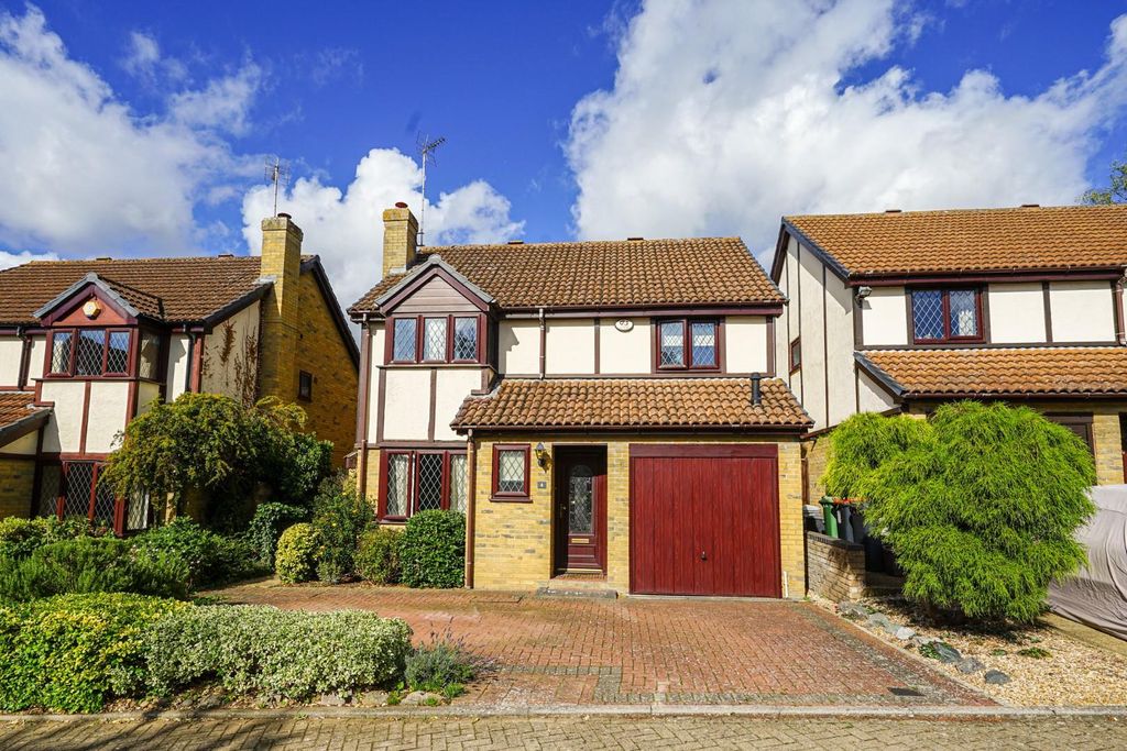 Property photo 1 of 27
