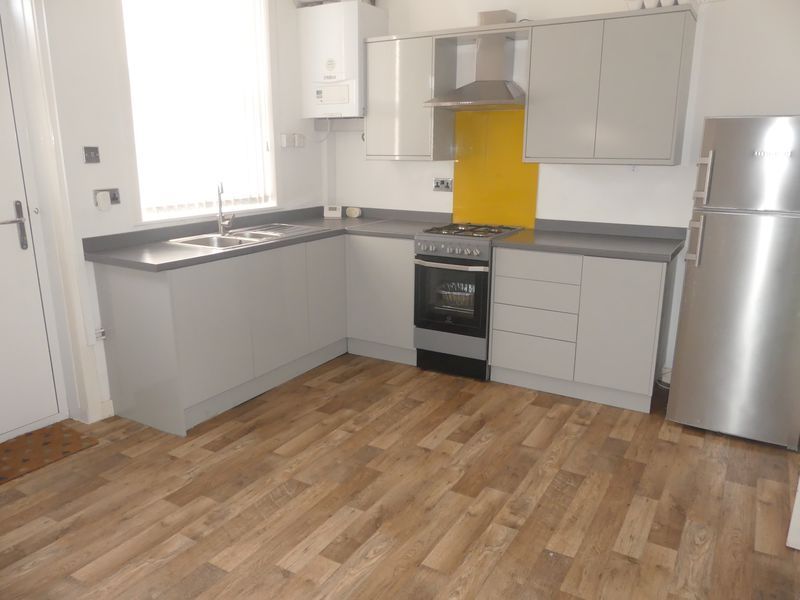 Property photo 3 of 8 Photo 2