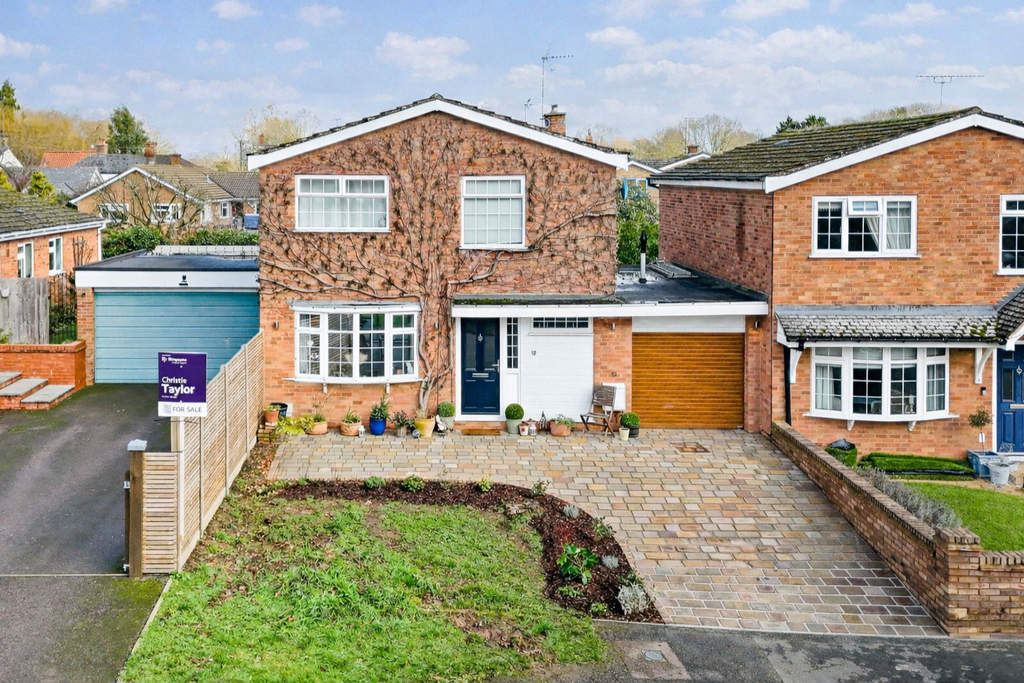 Property photo 1 of 18 Front (Exterior)