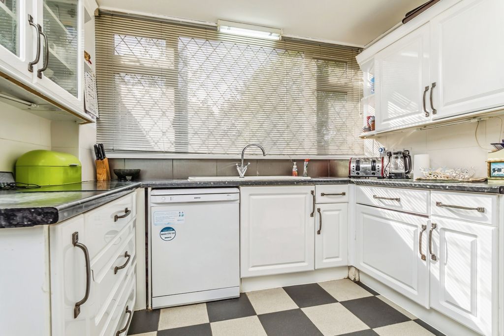 Property photo 2 of 18 Pbox-Img.Jpg